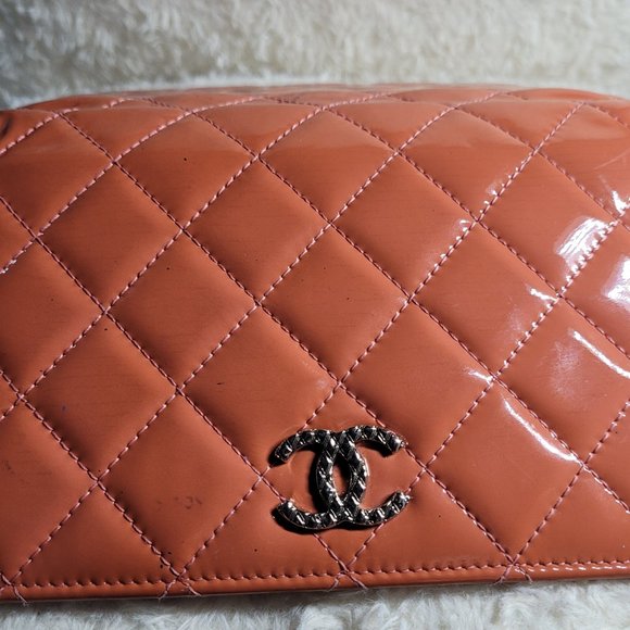 🛑 SOLD 🛑  Chanel L-Yen Long Wallet in Patent Leather - Picture 2 of 8